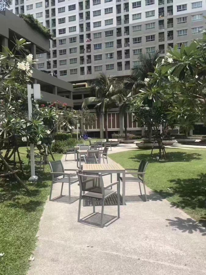 The Base Condo Pattaya Eksteriør bilde